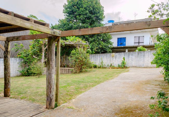 Casa em Imbituba - Casa aconchegante c wi-fi entre a natureza e o mar Casa em Imbituba - Casa aconchegante c wi-fi entre a natureza e o mar