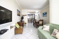 Apartamento em Guarujá - Apto Top Pitangueiras no melhor ponto do Guarujá