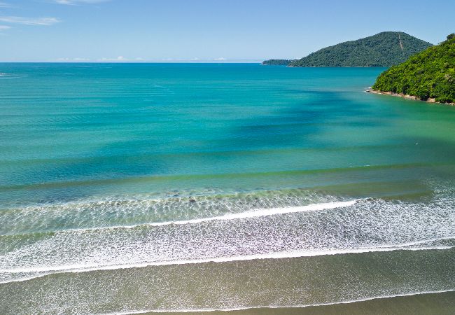 Apartamento em Ubatuba - Apto a 500m do mar, com Wi-Fi e garagem Apartamento em Ubatuba - Apto a 500m do mar, com Wi-Fi e garagem