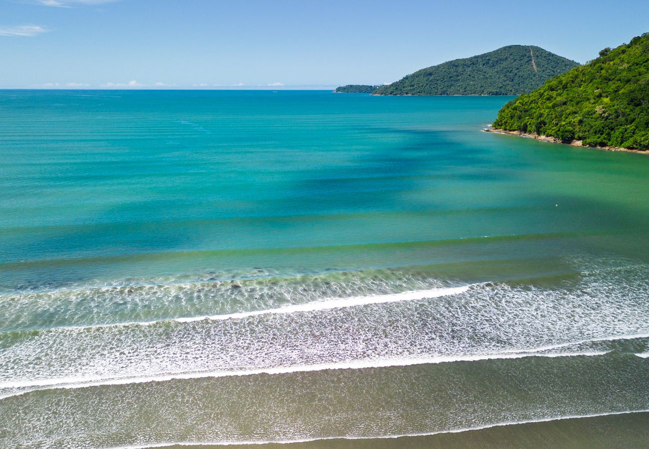 Apartamento em Ubatuba - Apto a 500m do mar, com Wi-Fi e garagem Apartamento em Ubatuba - Apto a 500m do mar, com Wi-Fi e garagem