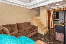Casa em Curitiba - Casa com churrasq, garagem, Wi-Fi e petfriendly