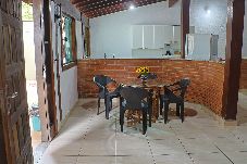 Casa em Bertioga - Casa c piscina, churrasq, Pet Friendly em Bertioga