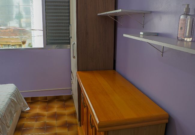 Apartamento em Praia Grande - Apto c garagem, ótima localização à 80m da Praia Apartamento em Praia Grande - Apto c garagem, ótima localização à 80m da Praia