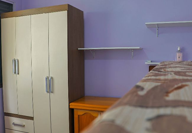 Apartamento em Praia Grande - Apto c garagem, ótima localização à 80m da Praia Apartamento em Praia Grande - Apto c garagem, ótima localização à 80m da Praia