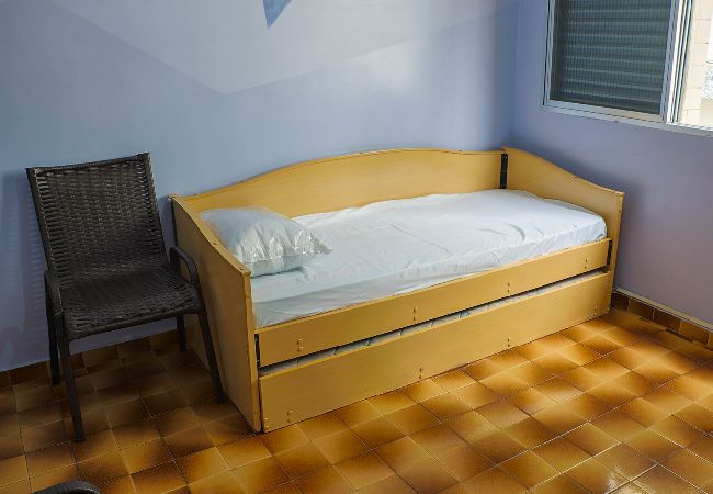 Apartamento em Praia Grande - Apto c garagem, ótima localização à 80m da Praia Apartamento em Praia Grande - Apto c garagem, ótima localização à 80m da Praia