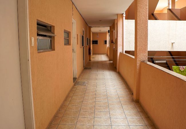 Apartamento em Praia Grande - Apto c garagem, ótima localização à 80m da Praia Apartamento em Praia Grande - Apto c garagem, ótima localização à 80m da Praia