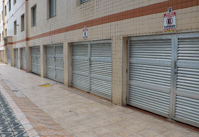 Apartamento em Praia Grande - Apto c garagem, ótima localização à 80m da Praia Apartamento em Praia Grande - Apto c garagem, ótima localização à 80m da Praia