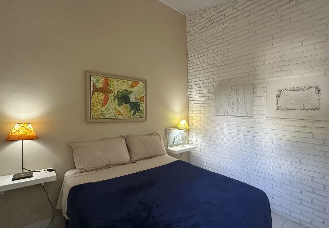 Casa em Caraguatatuba - Casa confortável, bem equipada com Wi-Fi e garagem Casa em Caraguatatuba - Casa confortável, bem equipada com Wi-Fi e garagem