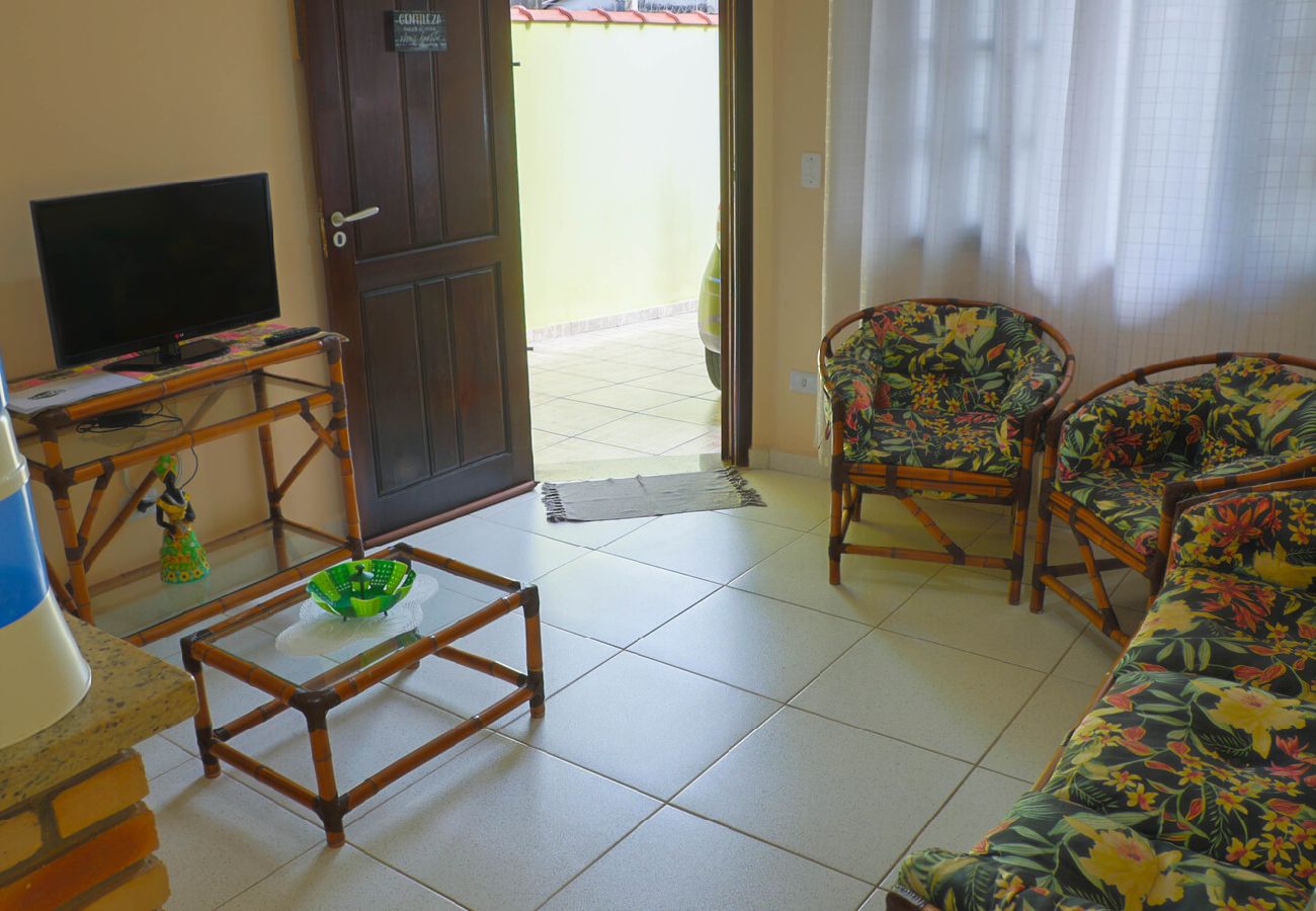 Casa em Itanhaém - Casa com WiFi e churrasq a 500m da Praia de Suarão