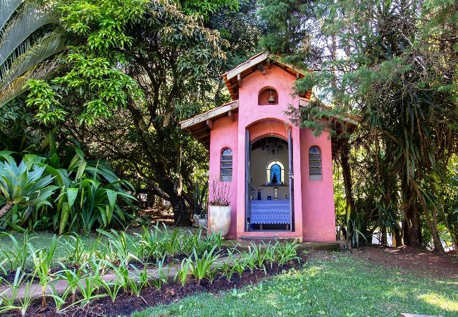 Casa em Santana de Parnaíba - Casa de campo c lazer, bem equipada, pet friendly Casa em Santana de Parnaíba - Casa de campo c lazer, bem equipada, pet friendly