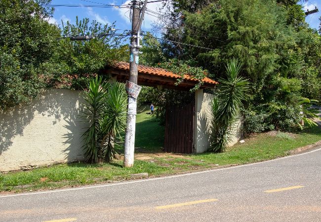 Casa em Santana de Parnaíba - Casa de campo c lazer, bem equipada, pet friendly Casa em Santana de Parnaíba - Casa de campo c lazer, bem equipada, pet friendly