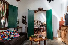 Casa em Santana de Parnaíba - Casa de campo com lazer completo e bem equipada