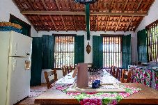 Casa em Santana de Parnaíba - Casa de campo com lazer completo e bem equipada
