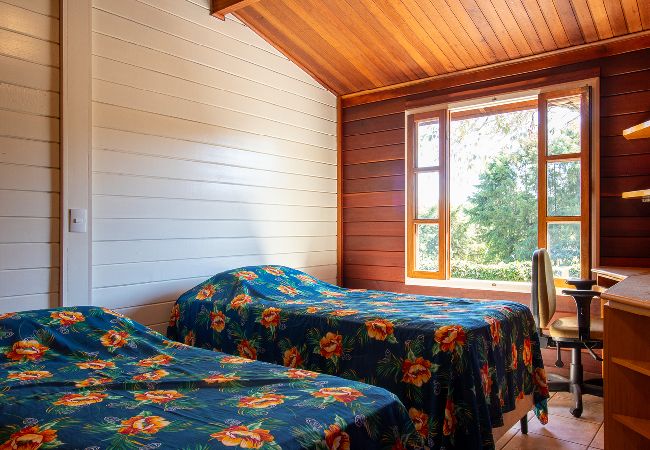 Casa em Bragança Paulista - Incrível chácara com lazer completo,WiFi e piscina Casa em Bragança Paulista - Incrível chácara com lazer completo,WiFi e piscina