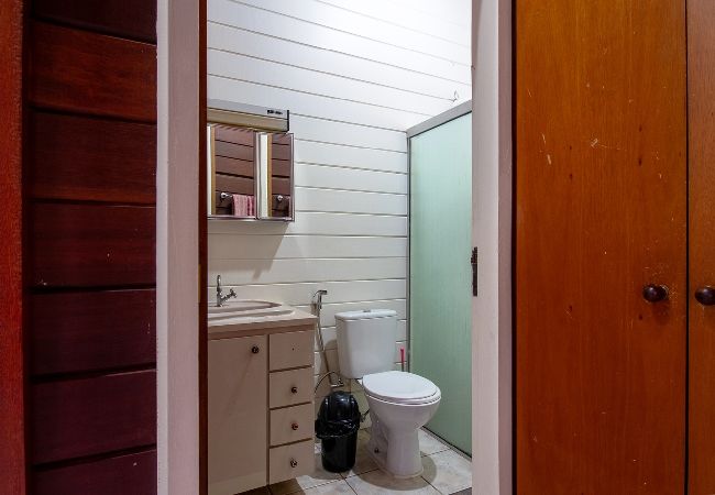 Casa em Bragança Paulista - Incrível chácara com lazer completo,WiFi e piscina Casa em Bragança Paulista - Incrível chácara com lazer completo,WiFi e piscina