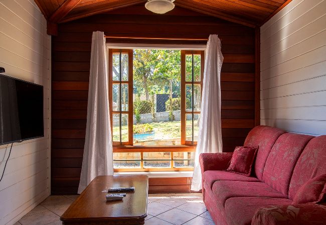 Casa em Bragança Paulista - Incrível chácara com lazer completo,WiFi e piscina Casa em Bragança Paulista - Incrível chácara com lazer completo,WiFi e piscina