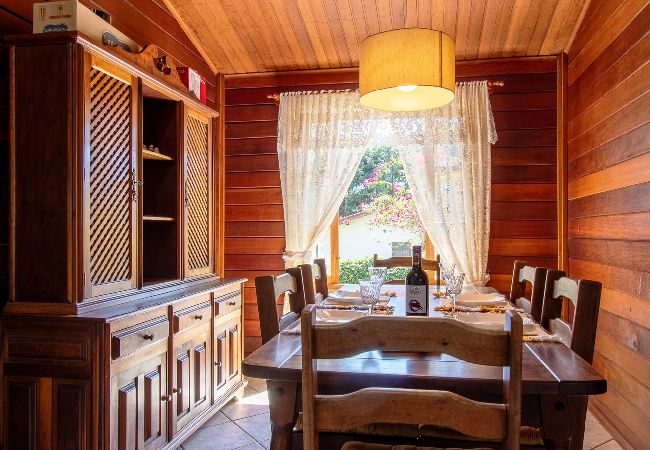 Casa em Bragança Paulista - Incrível chácara com lazer completo,WiFi e piscina Casa em Bragança Paulista - Incrível chácara com lazer completo,WiFi e piscina