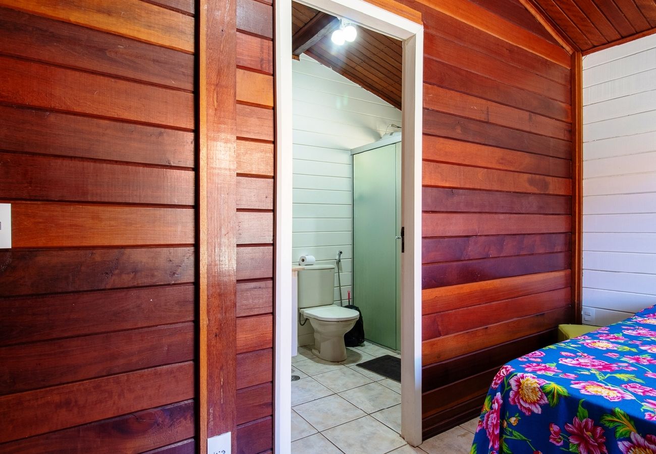 Casa em Bragança Paulista - Incrível chácara com lazer completo,WiFi e piscina Casa em Bragança Paulista - Incrível chácara com lazer completo,WiFi e piscina