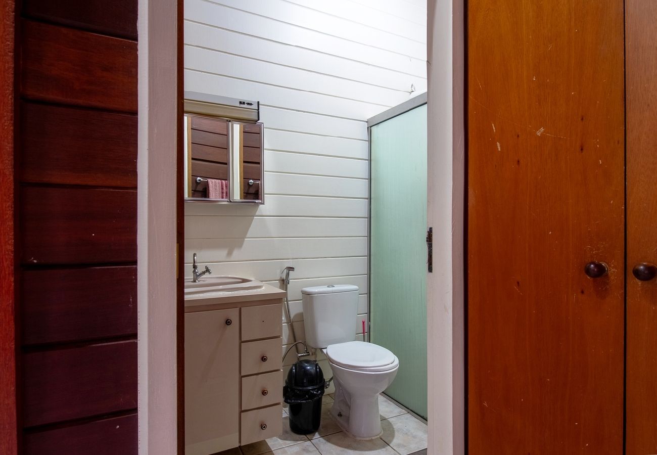 Casa em Bragança Paulista - Incrível chácara com lazer completo,WiFi e piscina Casa em Bragança Paulista - Incrível chácara com lazer completo,WiFi e piscina