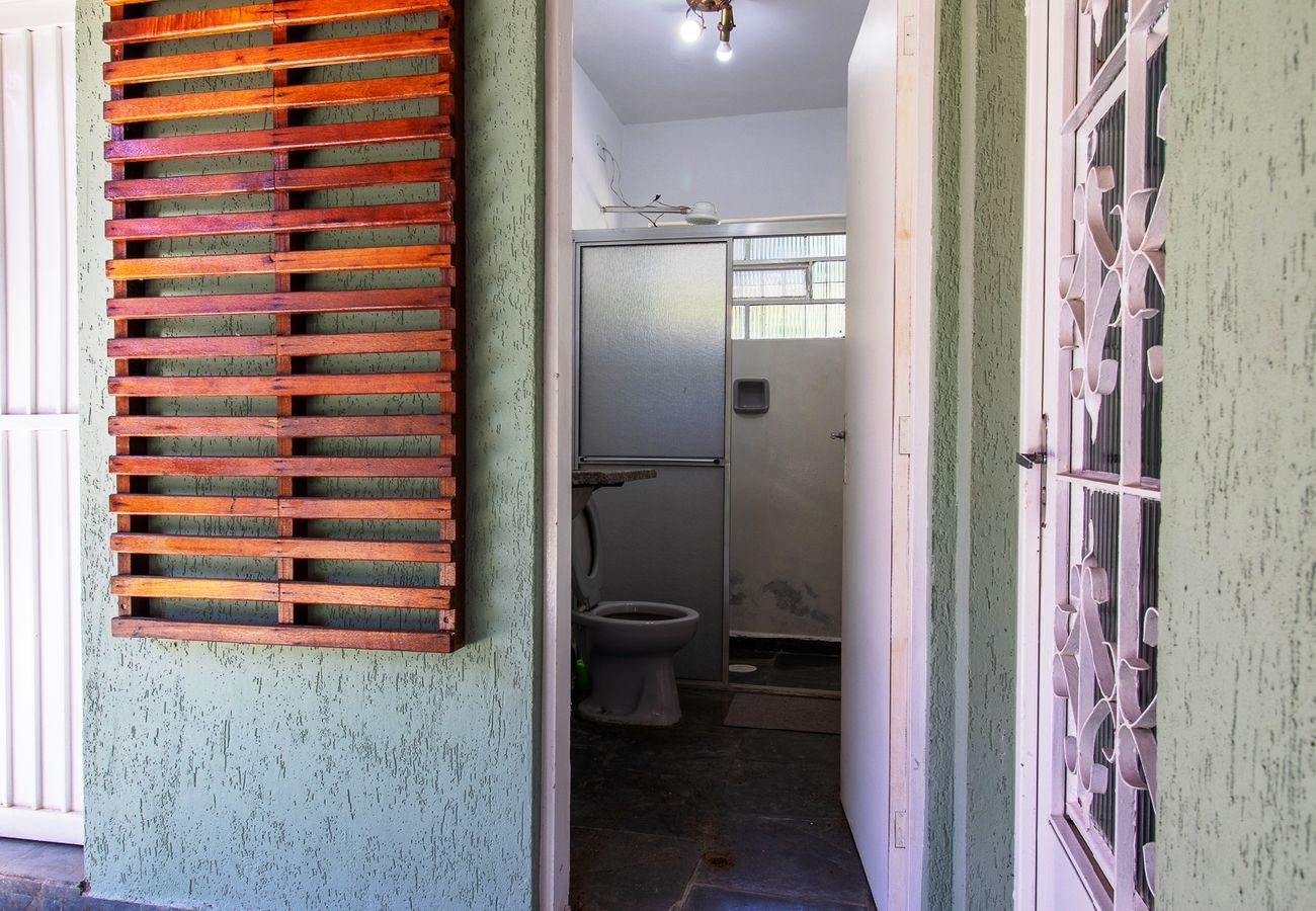 Casa em Bragança Paulista - Incrível chácara com lazer completo,WiFi e piscina Casa em Bragança Paulista - Incrível chácara com lazer completo,WiFi e piscina