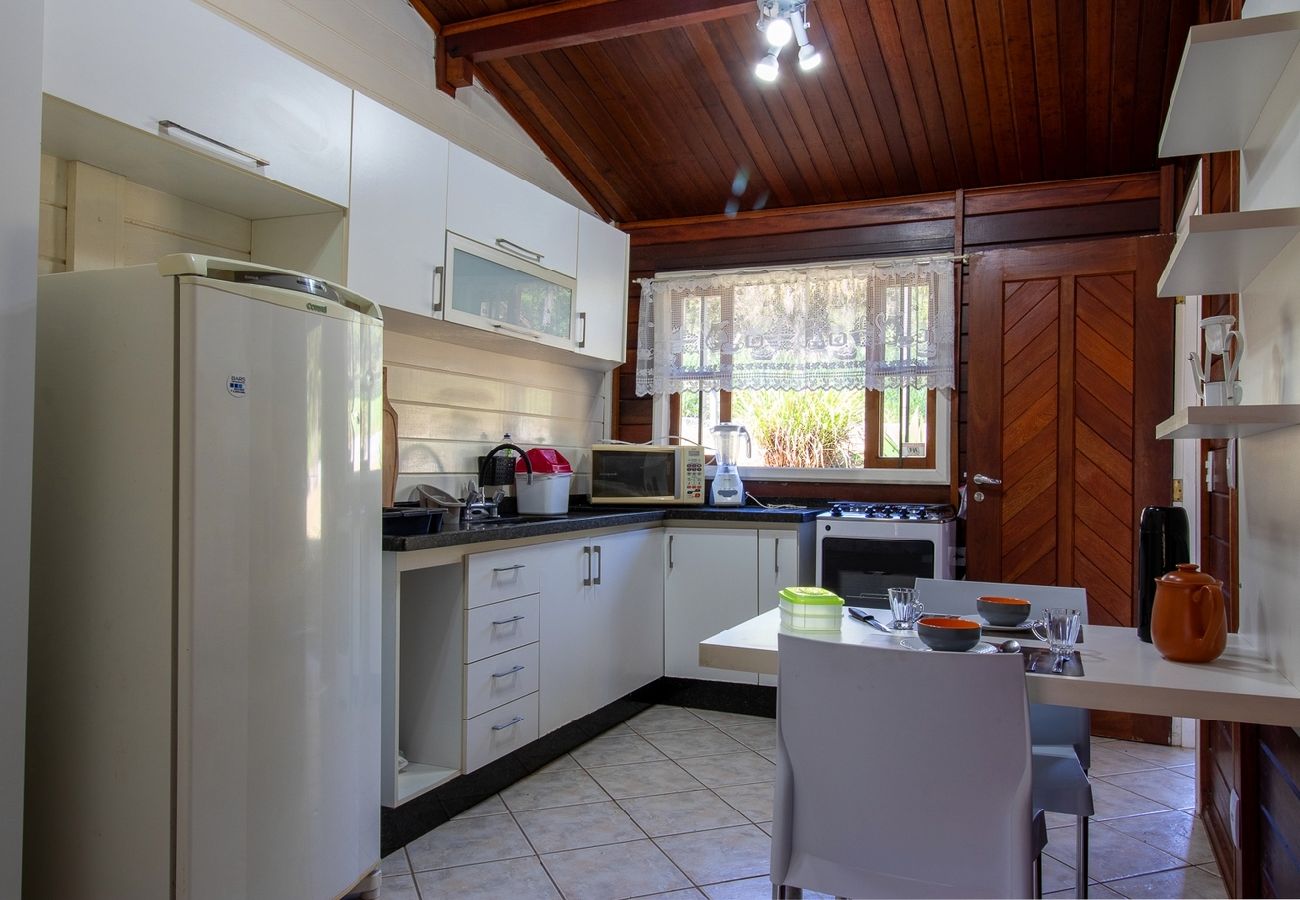 Casa em Bragança Paulista - Incrível chácara com lazer completo,WiFi e piscina Casa em Bragança Paulista - Incrível chácara com lazer completo,WiFi e piscina