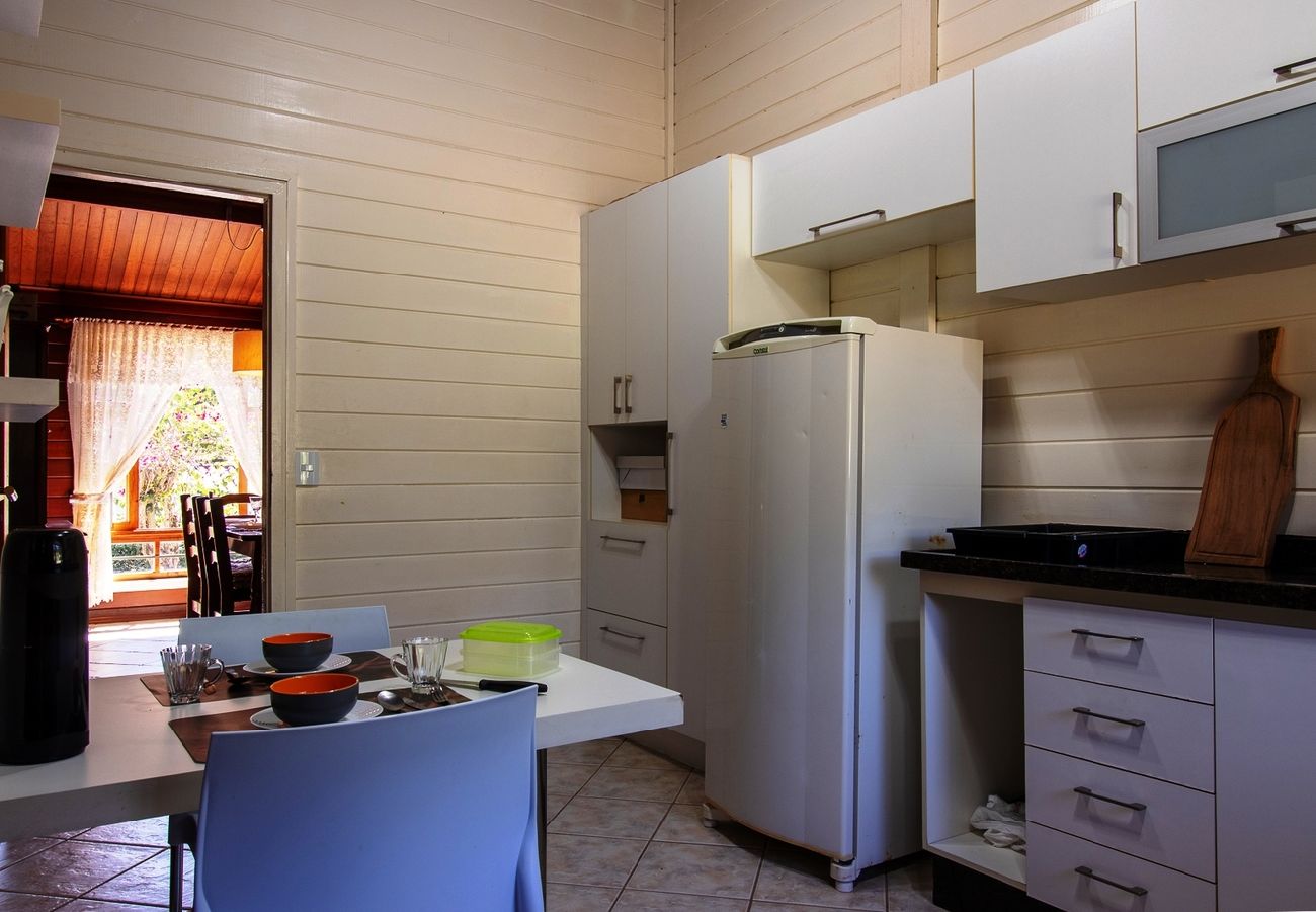 Casa em Bragança Paulista - Incrível chácara com lazer completo,WiFi e piscina Casa em Bragança Paulista - Incrível chácara com lazer completo,WiFi e piscina