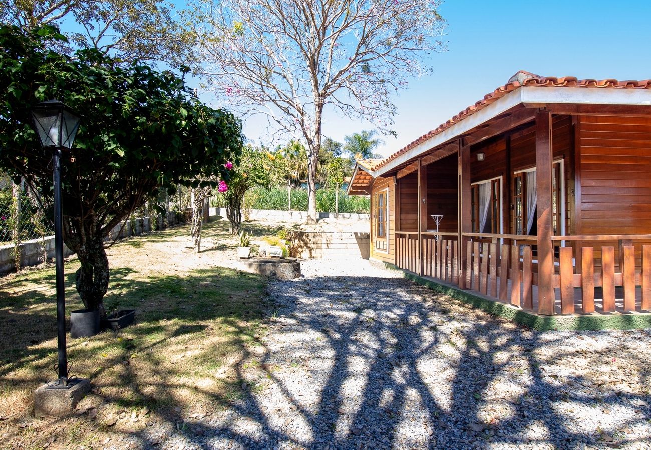 Casa em Bragança Paulista - Incrível chácara com lazer completo,WiFi e piscina Casa em Bragança Paulista - Incrível chácara com lazer completo,WiFi e piscina