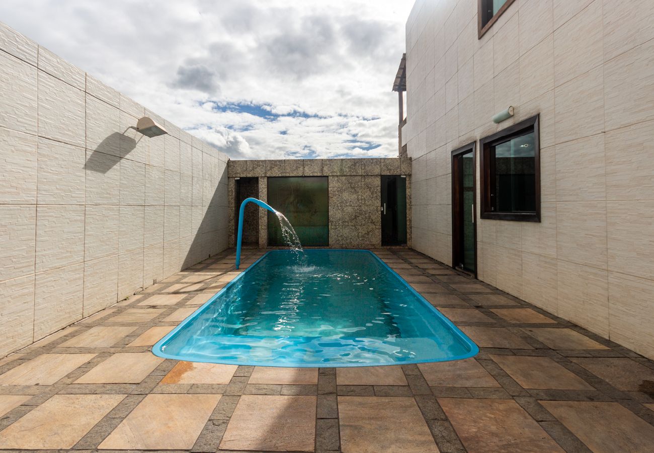 Casa em Santa Luzia - Casa com piscina,churrasqueira e ótima localização Casa em Santa Luzia - Casa com piscina,churrasqueira e ótima localização