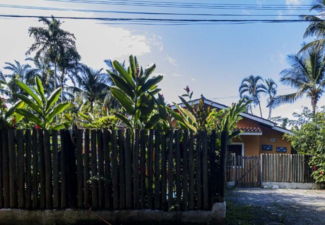 Casa em São Sebastião - Casa com piscina a 500m da Praia de Boiçucanga Casa em São Sebastião - Casa com piscina a 500m da Praia de Boiçucanga