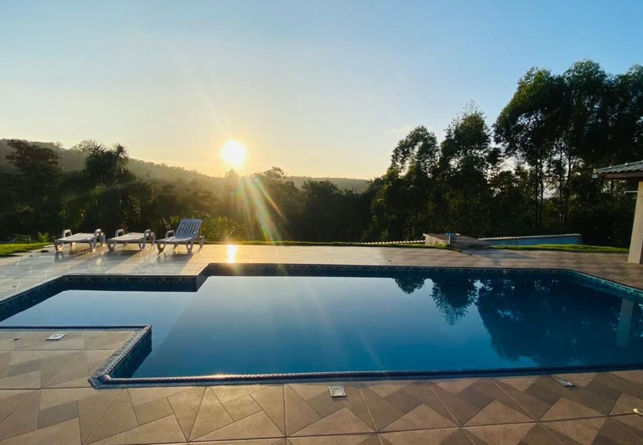Casa em Ibiúna - Titulo Provisorio Casa em Ibiúna - Titulo Provisorio