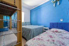 Apartamento em Rio das Ostras - Apto com Wi-Fi a 950m da Praia da Tartaruga