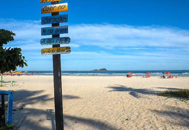 Apartamento em Guarujá - Apto acolhedor a 350m do mar c vaga, pet friendly Apartamento em Guarujá - Apto acolhedor a 350m do mar c vaga, pet friendly