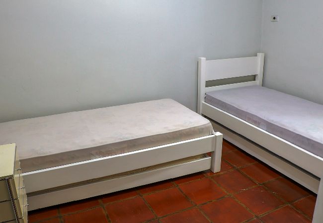 Apartamento em Guarujá - Apto acolhedor a 350m do mar c vaga, pet friendly Apartamento em Guarujá - Apto acolhedor a 350m do mar c vaga, pet friendly