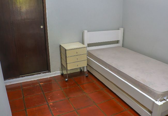 Apartamento em Guarujá - Apto acolhedor a 350m do mar c vaga, pet friendly Apartamento em Guarujá - Apto acolhedor a 350m do mar c vaga, pet friendly