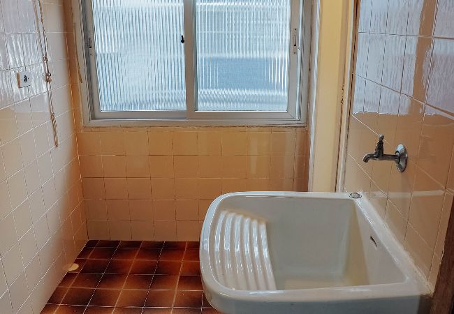 Apartamento em Guarujá - Apto acolhedor a 350m do mar c vaga, pet friendly Apartamento em Guarujá - Apto acolhedor a 350m do mar c vaga, pet friendly