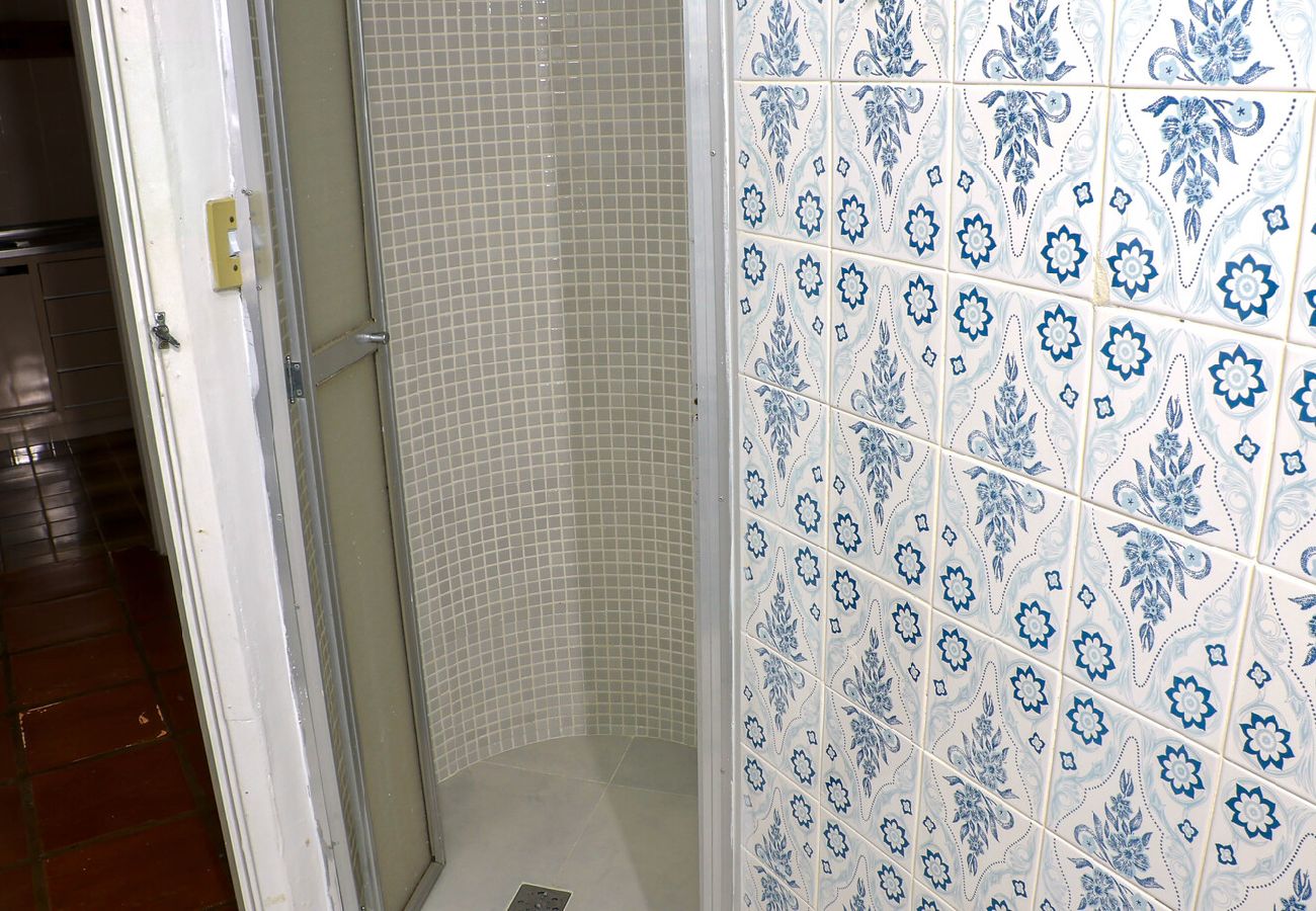 Apartamento em Guarujá - Apto acolhedor a 350m do mar c vaga, pet friendly Apartamento em Guarujá - Apto acolhedor a 350m do mar c vaga, pet friendly