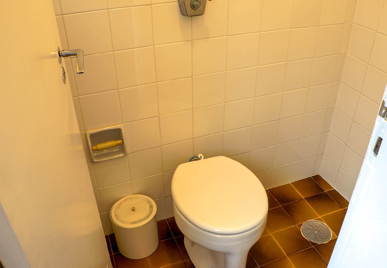 Apartamento em Guarujá - Apto acolhedor a 350m do mar c vaga, pet friendly Apartamento em Guarujá - Apto acolhedor a 350m do mar c vaga, pet friendly