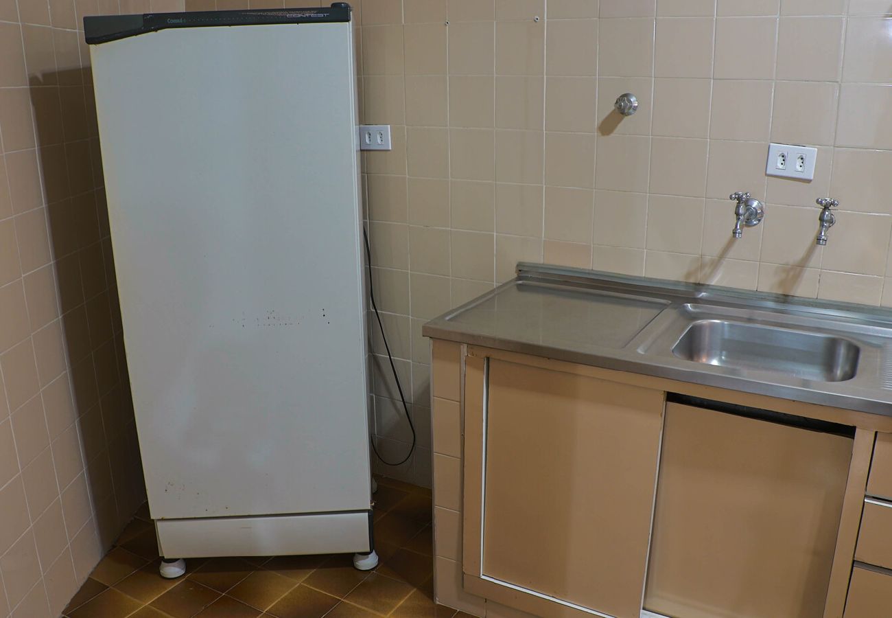 Apartamento em Guarujá - Apto acolhedor a 350m do mar c vaga, pet friendly Apartamento em Guarujá - Apto acolhedor a 350m do mar c vaga, pet friendly