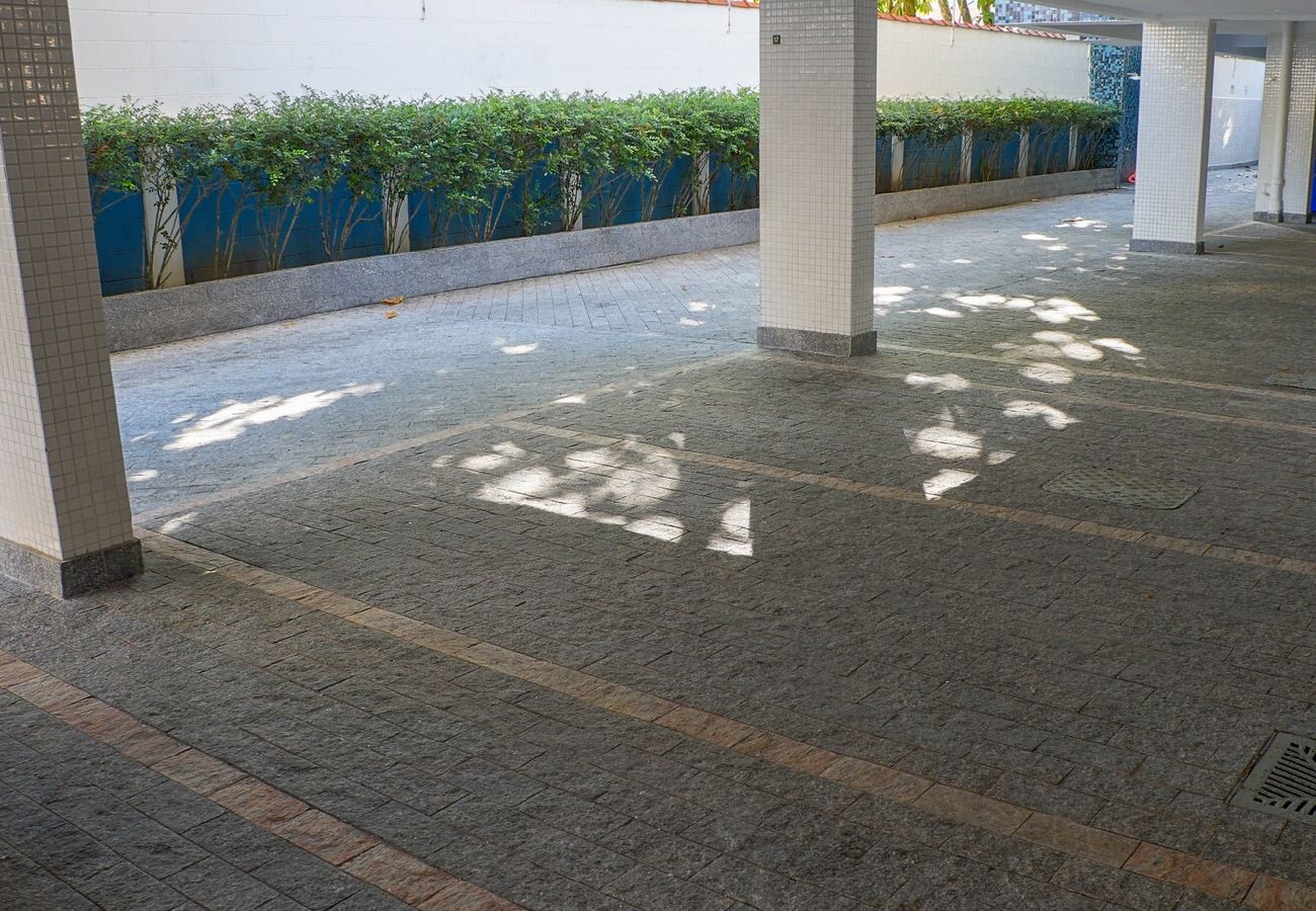 Apartamento em Guarujá - Apto acolhedor a 350m do mar c vaga, pet friendly Apartamento em Guarujá - Apto acolhedor a 350m do mar c vaga, pet friendly