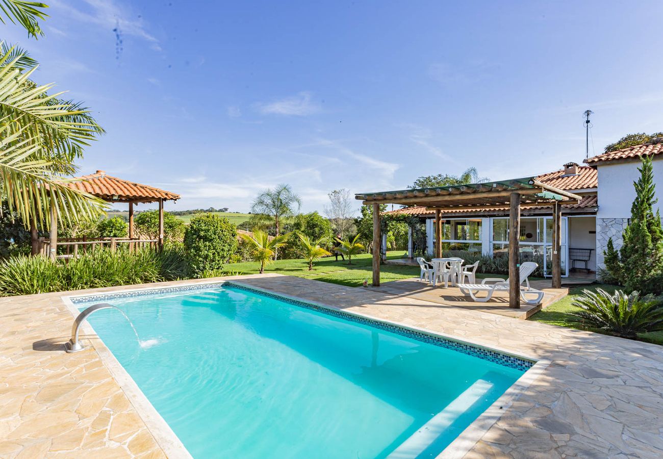 Casa em Porto Feliz - Casa de Campo c/ Piscina e Wi-Fi em Gramadinho Casa em Porto Feliz - Casa de Campo c/ Piscina e Wi-Fi em Gramadinho