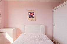Apartamento em Águas de Lindóia - Apto c/ Piscina, Churrasqueira e Vista p/ Montanha