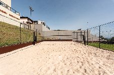 Apartamento em Águas de Lindóia - Apto c/ Piscina, Churrasqueira e Vista p/ Montanha
