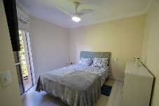 Apartamento em Guarujá - Apto completo com wi-fi, ar-cond a 200m da praia