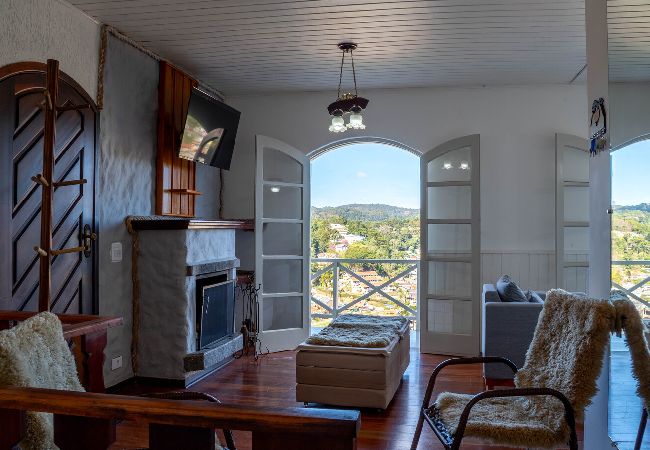 Casa em Campos do Jordão - Casa com lareira, Wi-Fi e varanda com vista