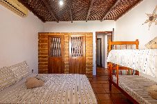 Casa em Ilhéus - Casa pet-friendly com piscina de frente para o mar