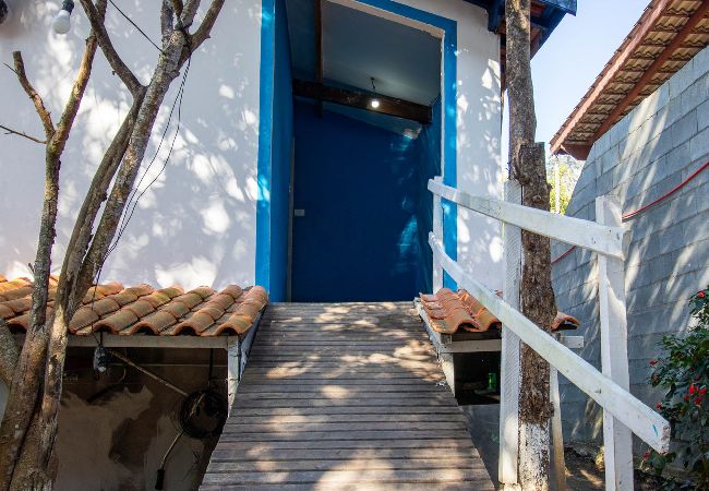 Casa em Santana de Parnaíba - Refúgio Pet-Friendly c/ Lareira, garagem e Wi-fi Casa em Santana de Parnaíba - Refúgio Pet-Friendly c/ Lareira, garagem e Wi-fi