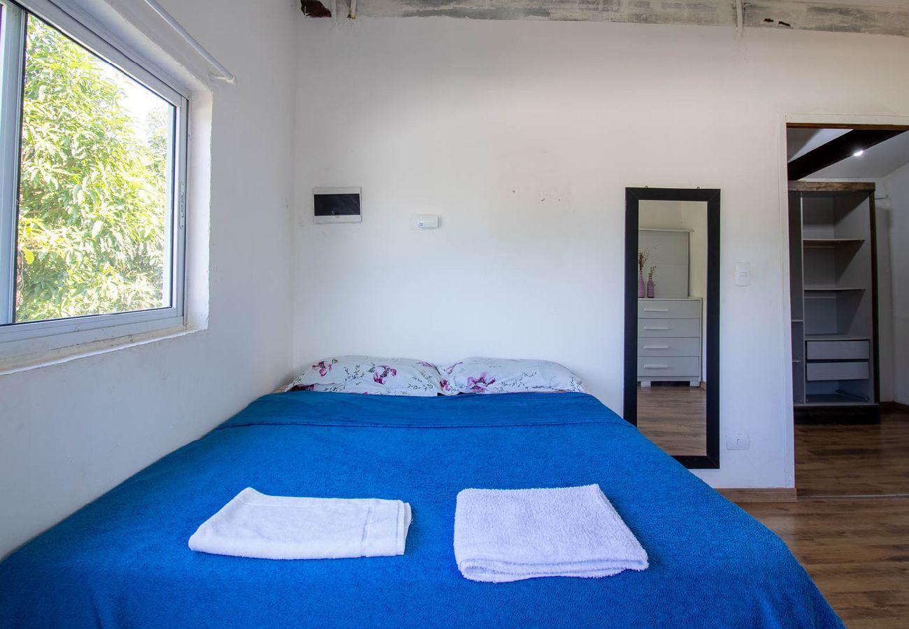 Casa em Santana de Parnaíba - Refúgio Pet-Friendly c/ Lareira, garagem e Wi-fi Casa em Santana de Parnaíba - Refúgio Pet-Friendly c/ Lareira, garagem e Wi-fi