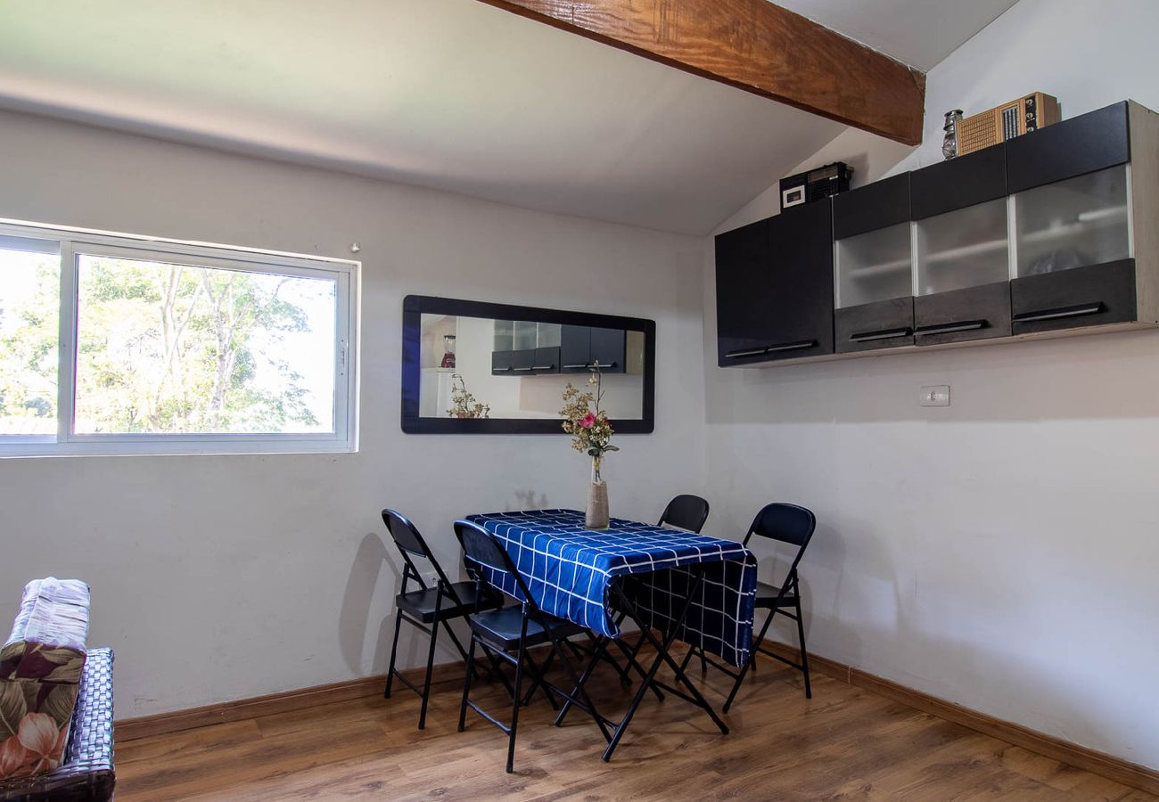 Casa em Santana de Parnaíba - Refúgio Pet-Friendly c/ Lareira, garagem e Wi-fi Casa em Santana de Parnaíba - Refúgio Pet-Friendly c/ Lareira, garagem e Wi-fi