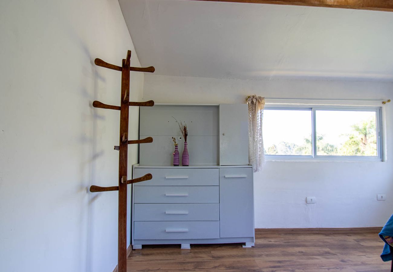 Casa em Santana de Parnaíba - Refúgio Pet-Friendly c/ Lareira, garagem e Wi-fi Casa em Santana de Parnaíba - Refúgio Pet-Friendly c/ Lareira, garagem e Wi-fi