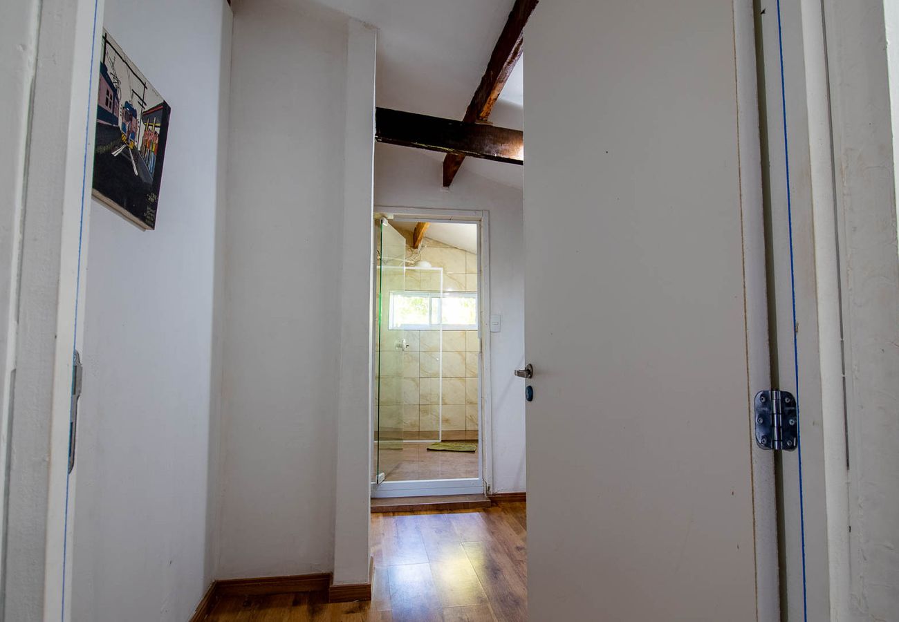 Casa em Santana de Parnaíba - Refúgio Pet-Friendly c/ Lareira, garagem e Wi-fi Casa em Santana de Parnaíba - Refúgio Pet-Friendly c/ Lareira, garagem e Wi-fi